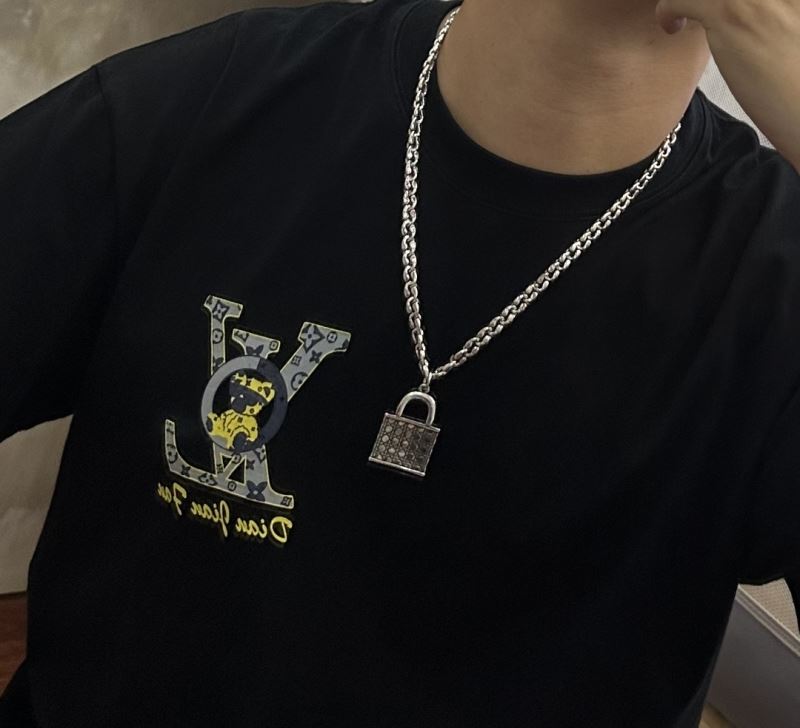 chr1st1an D10r necklaces